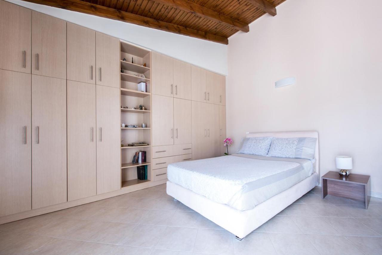 Top Floor Modern Studio In Central Koropi Apartment Exterior foto